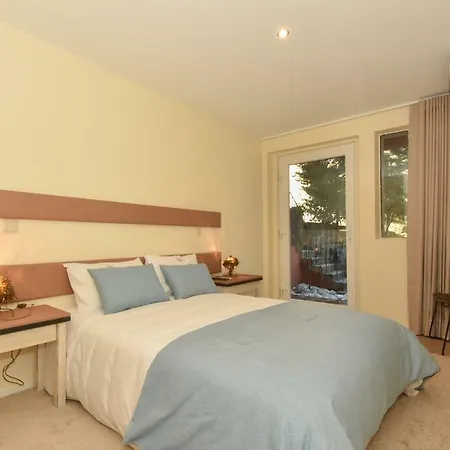 Guest house Gr *